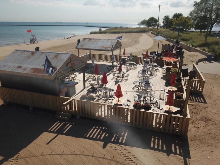 The patio at Reggies on the Beach