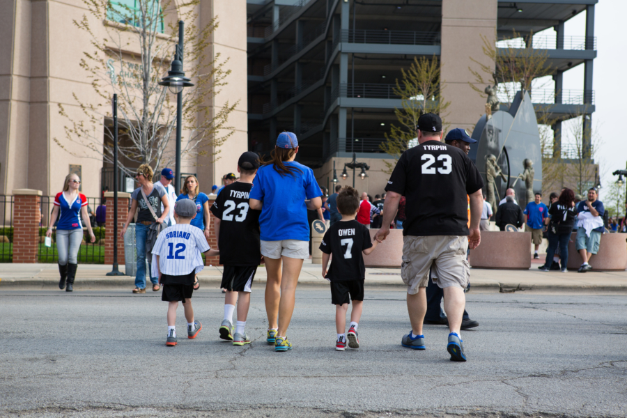 Cubs & Sox Get Thumbs Up for 2011 Uniforms - Gapers Block Tailgate