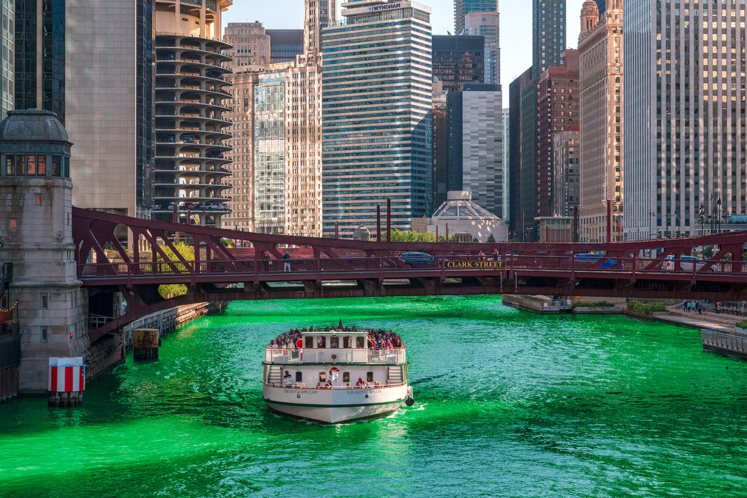 St. Patrick's Day Chicago Green River Dyeing & Parades Choose Chicago