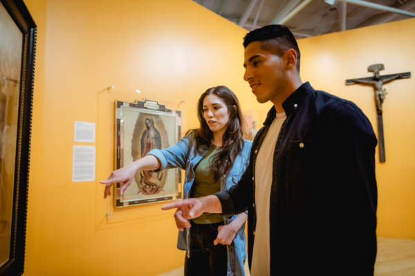 Explore Latino heritage in Chicago’s neighborhoods