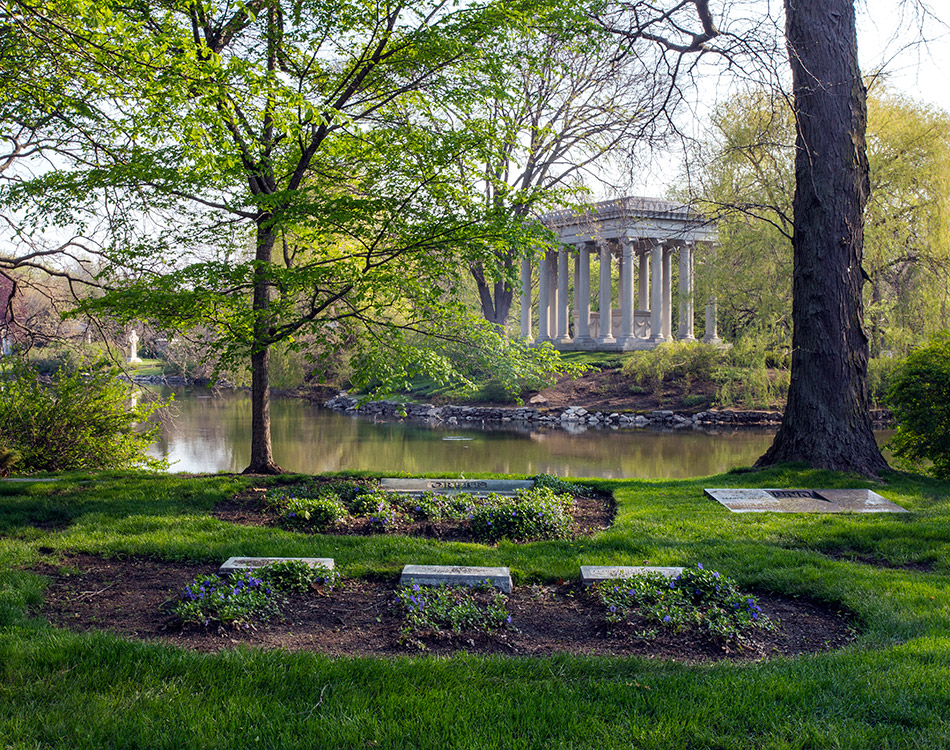 Graceland Cemetery