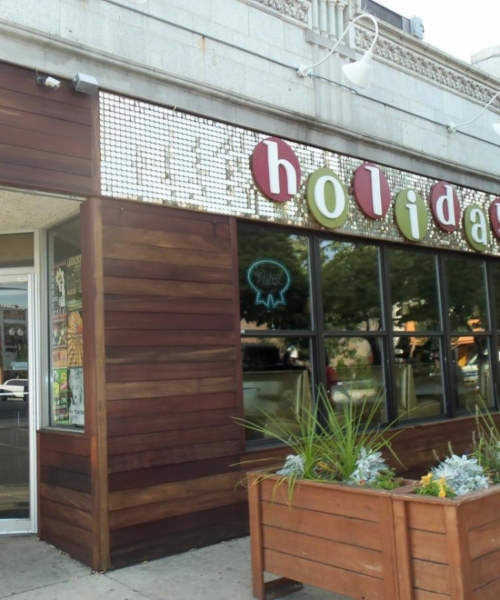 14 Chicago neighborhood bars where you can drink like a local