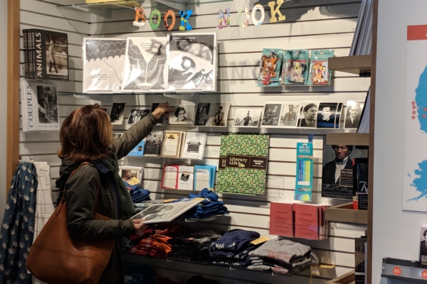 5 Chicago museum stores for cool gifts