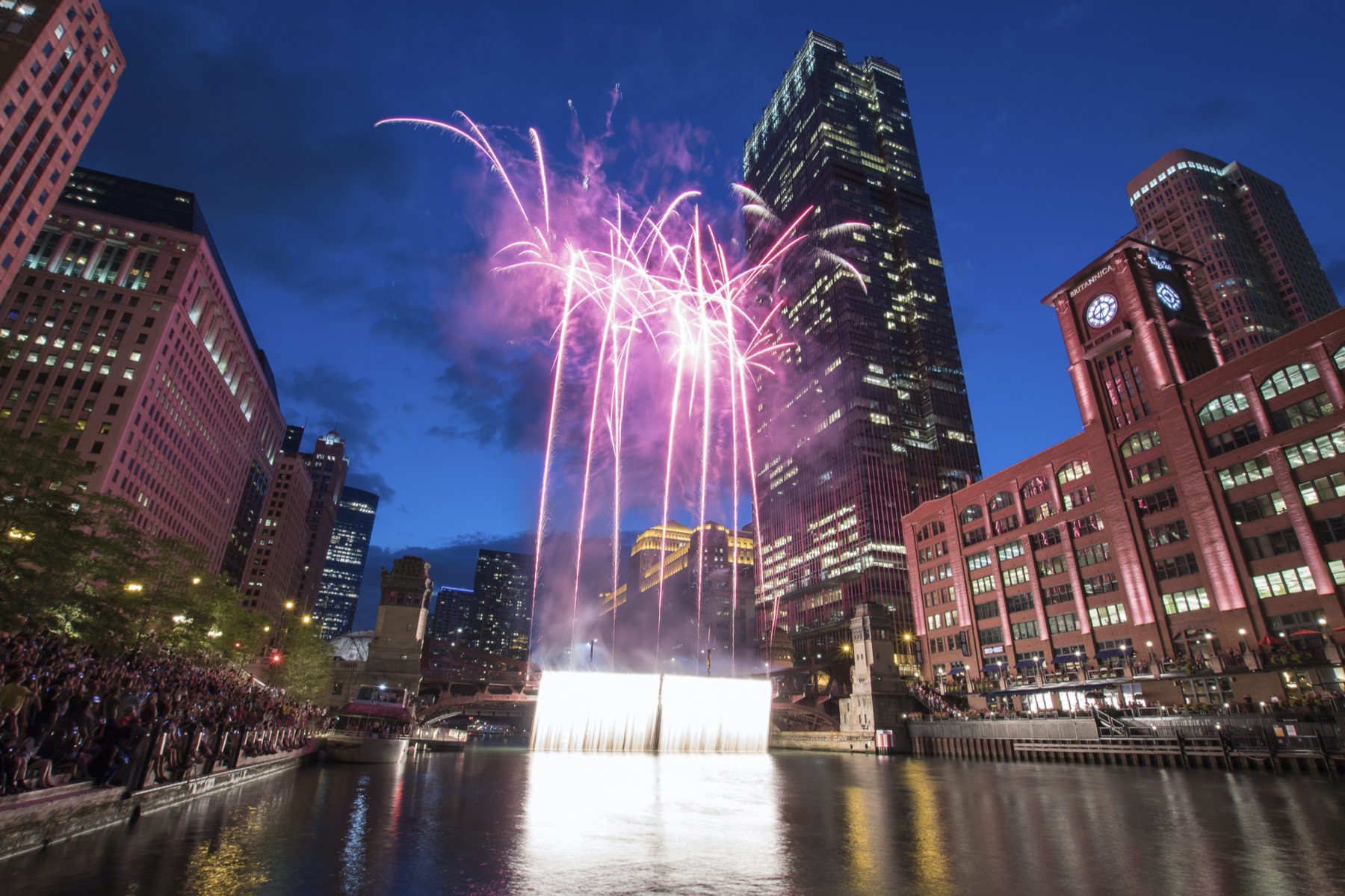 50+ things to do in Chicago this December Lights, Shows & Events