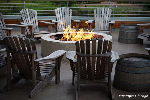 Patio al aire libre en Pinstripes Chicago