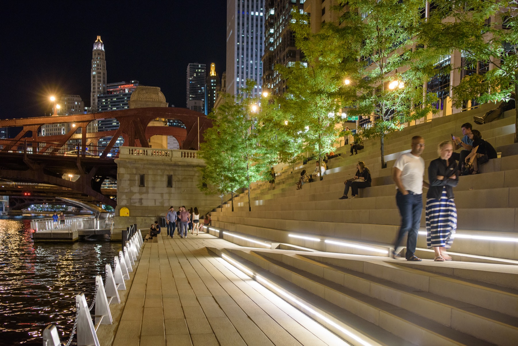 7 Things You Didn T Know About The Chicago Riverwalk Choose Chicago