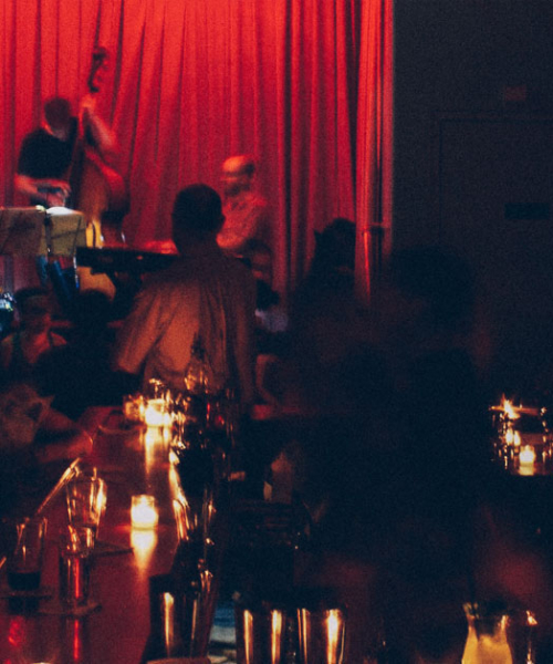 7 cozy Chicago hangouts with cool music