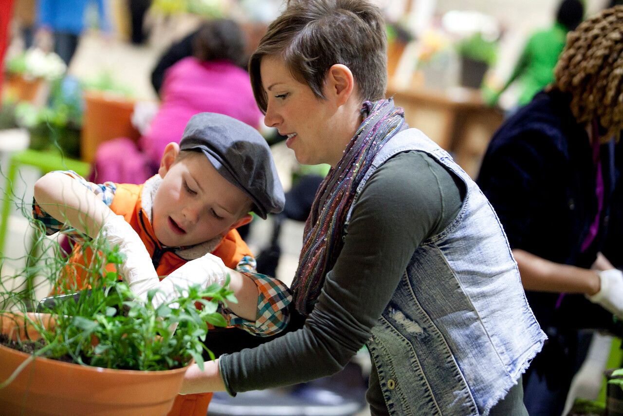 Kids enjoy the Flower & Garden Show Navy Pier