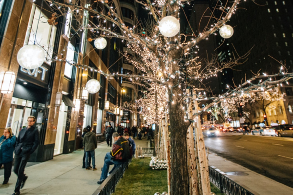 Luxury Shopping in Chicago s Oak Street District Choose Chicago