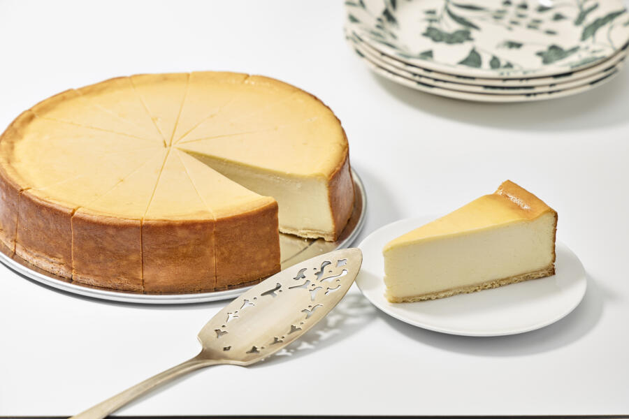 The original plain cheesecake from Eli's Cheesecake