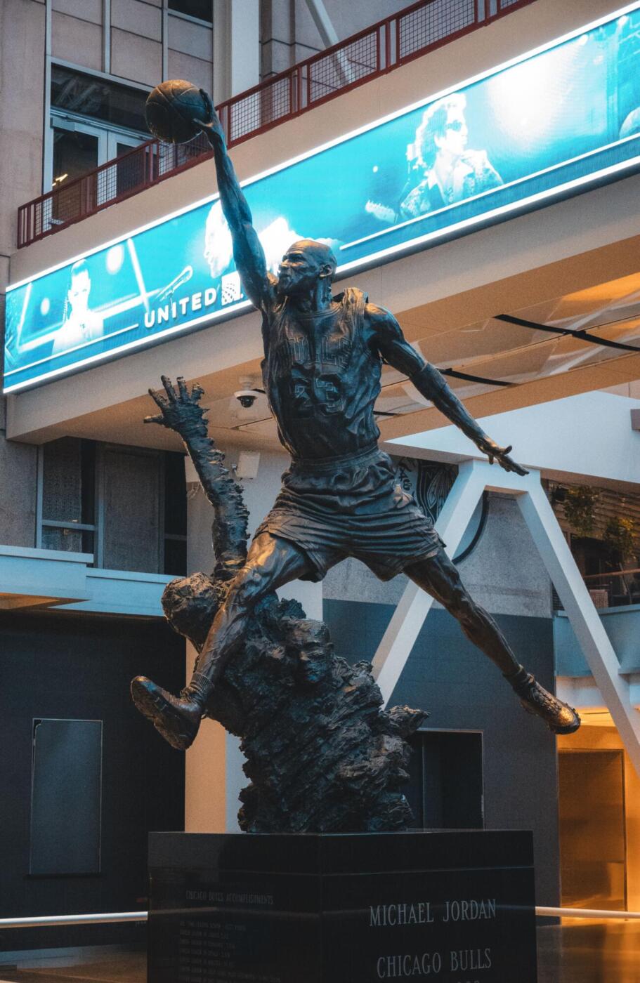 Michael Jordan statue in the United Center