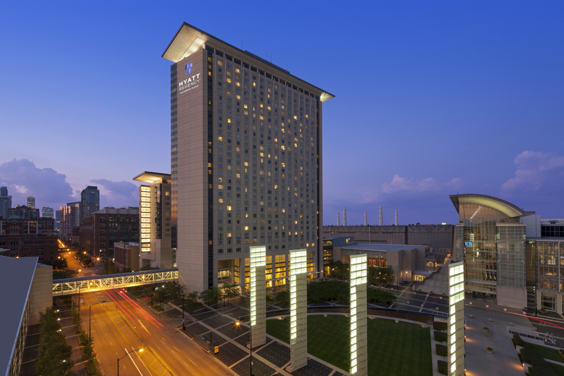 Hyatt Regency McCormick Place Chicago Choose Chicago   Exterior Hyatt 2400x1600 