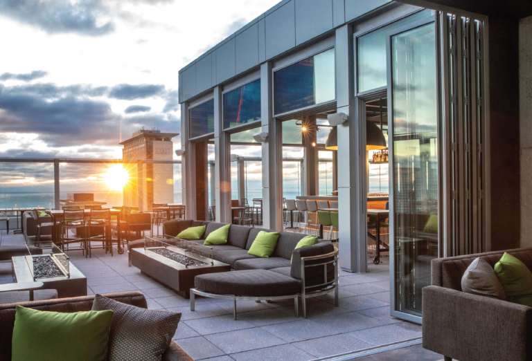 Top Chicago Rooftop Bars & Restaurants Find Rooftop Bars