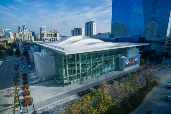 Wintrust_Arena_Rob_Sall_Photography_9de7fe3f-4229-4047-889f-63c28a6f15e9