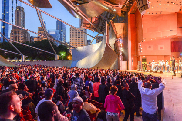 home-AM_ChooseChicagoChicagoGospelMusicFest2016-42-e1563761697611