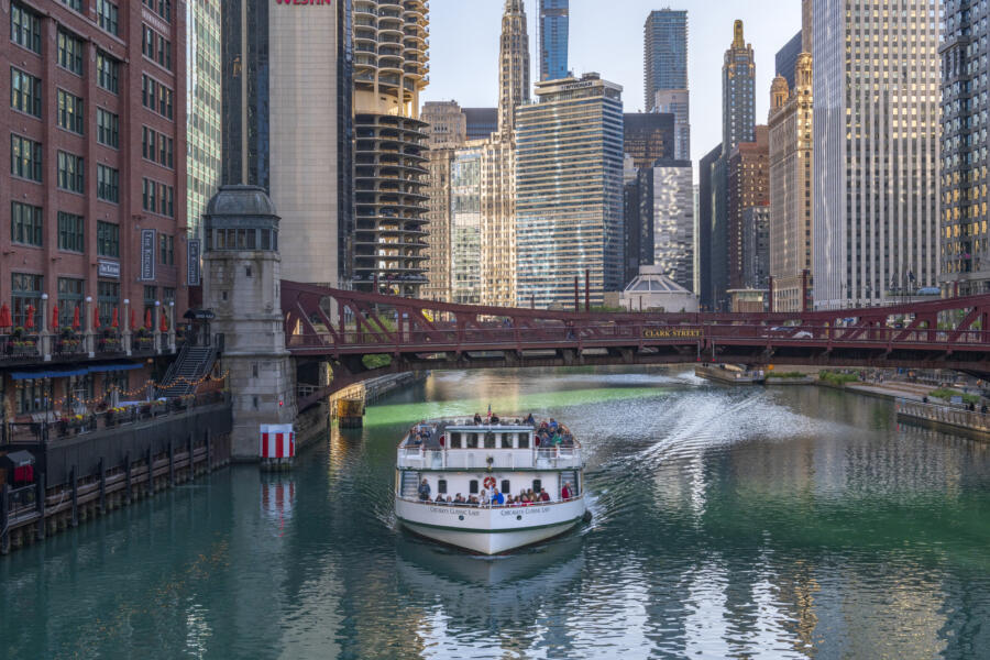 Chicago Architecture Center River Cruise aboard Chicago's First Lady, Boat  Tours