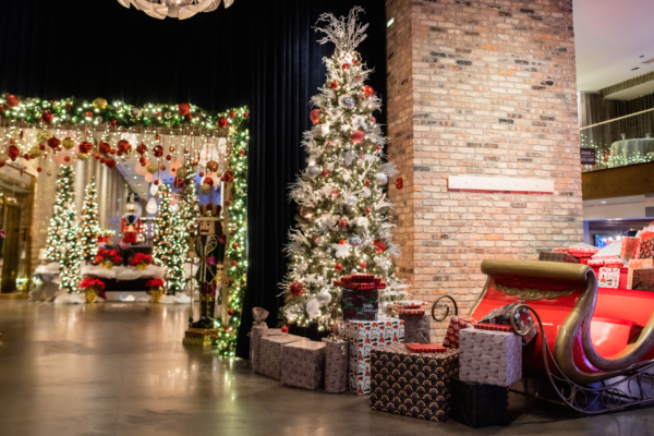 Deck the halls! 9 holiday hotels in Chicago