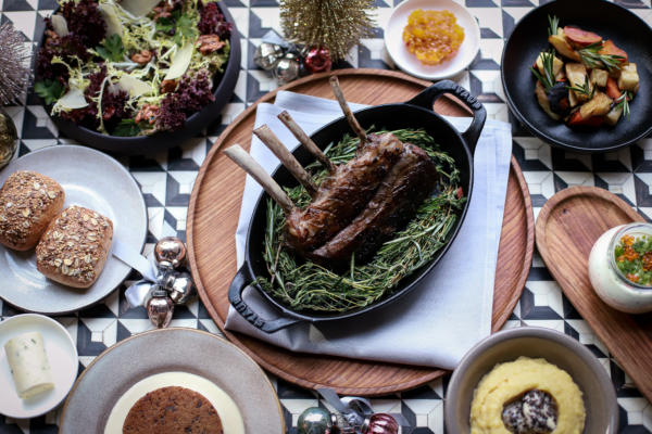Where to enjoy a holiday dinner in Chicago: dine-in and carry-out options