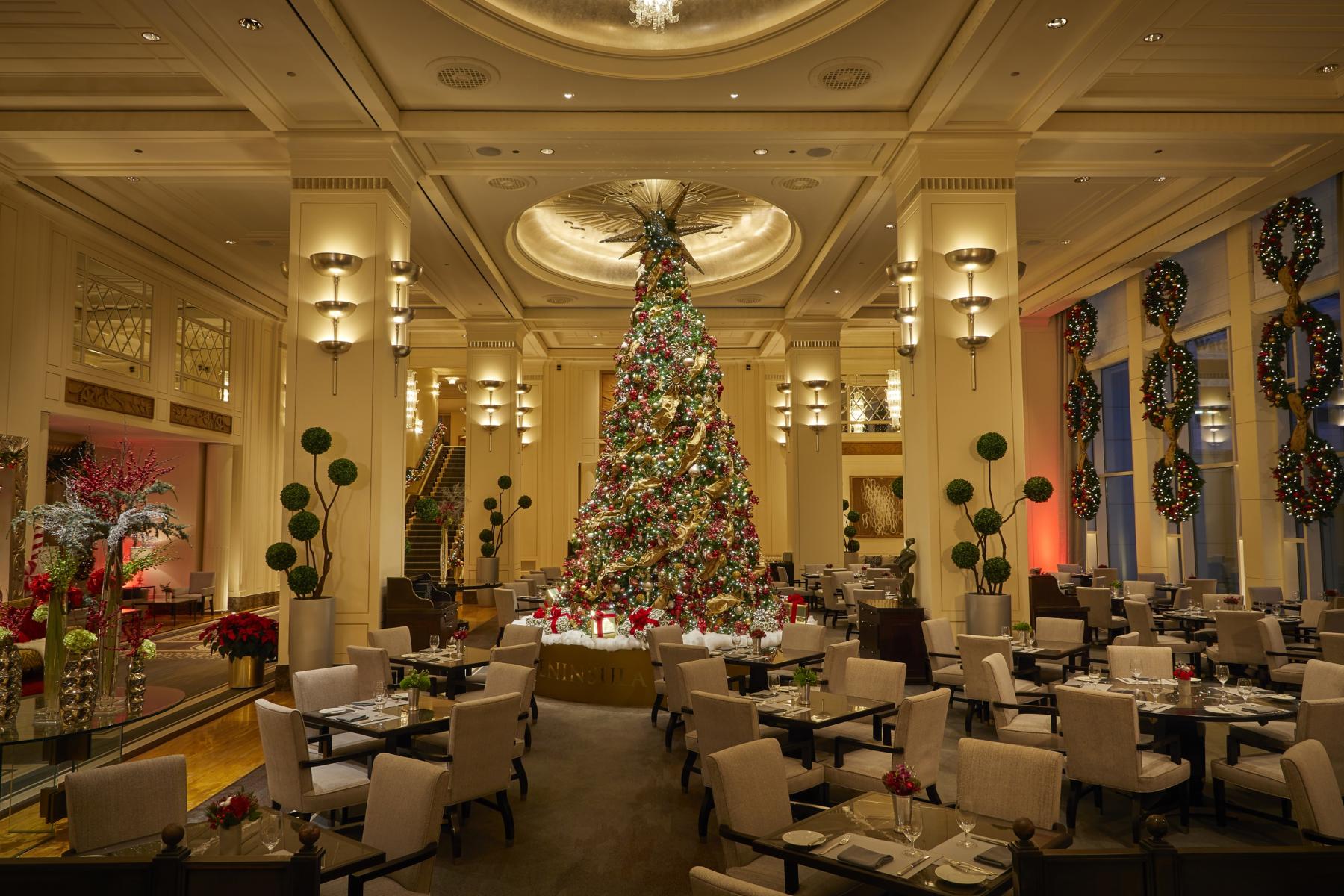 Christmas Dinner in Chicago Restaurants Open on Christmas Eve and