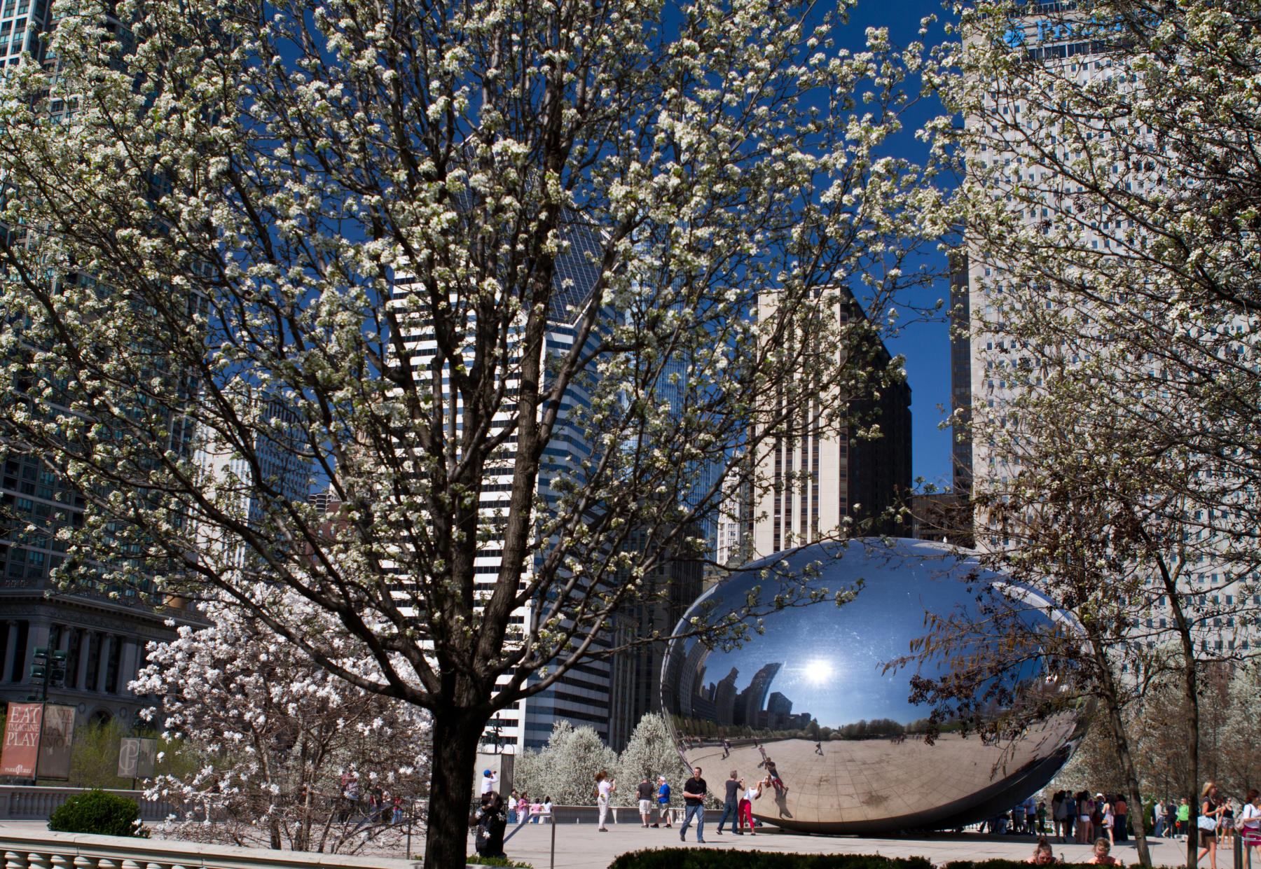 Bean envy? New York City gets smaller version of iconic Chicago sculpture