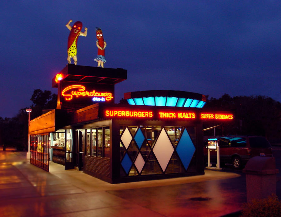 superdawg drivein