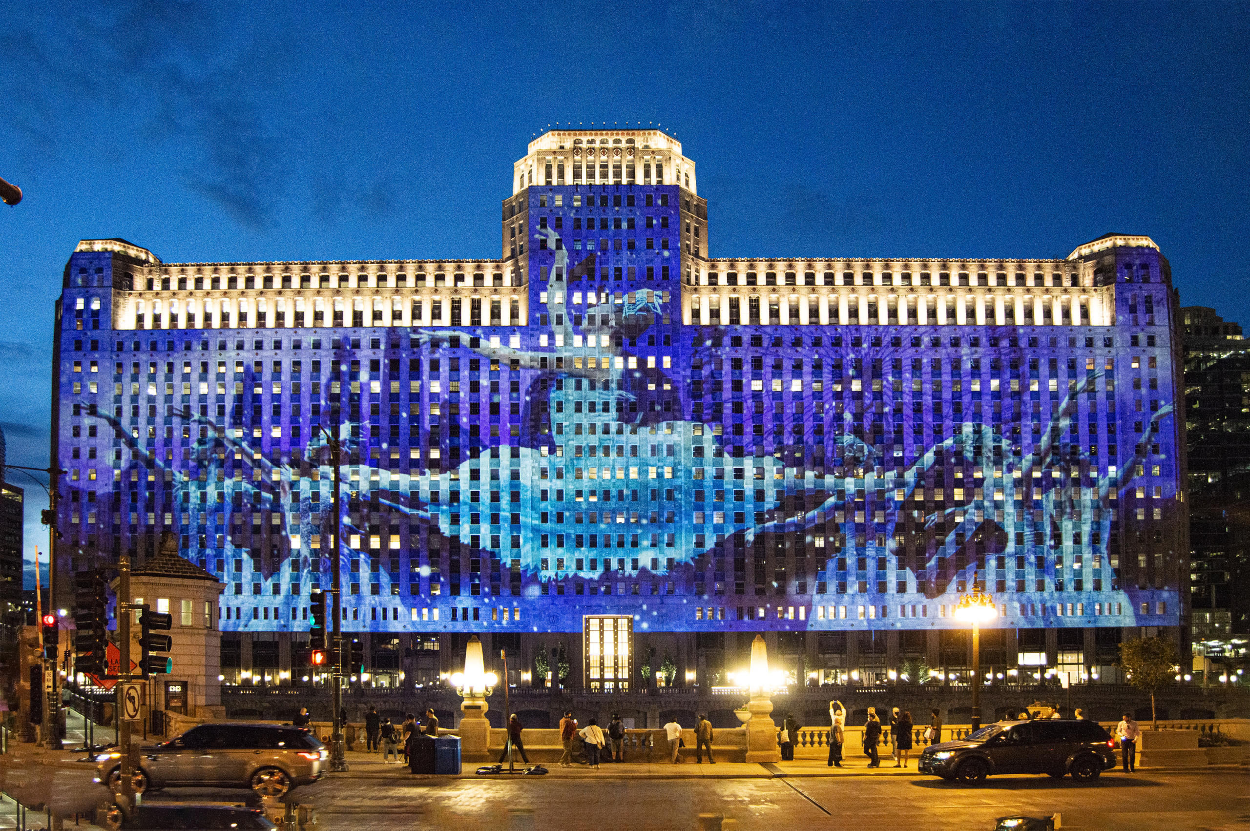 Art on theMART presents new projections by Joffrey Ballet, the Art Institute of Chicago and Arts of Life