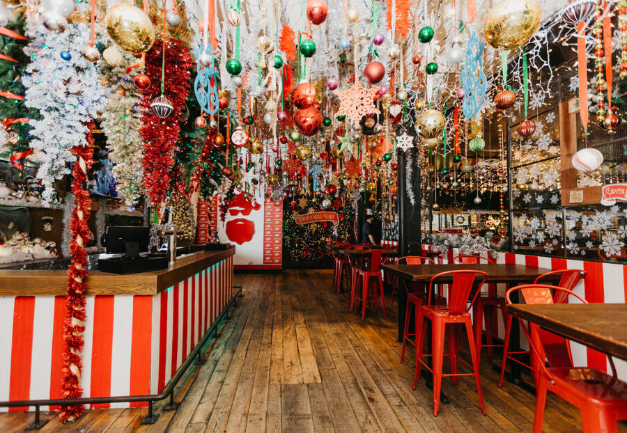 17 Best Christmas Bars in Chicago, Holiday Pop-up Bars 2023