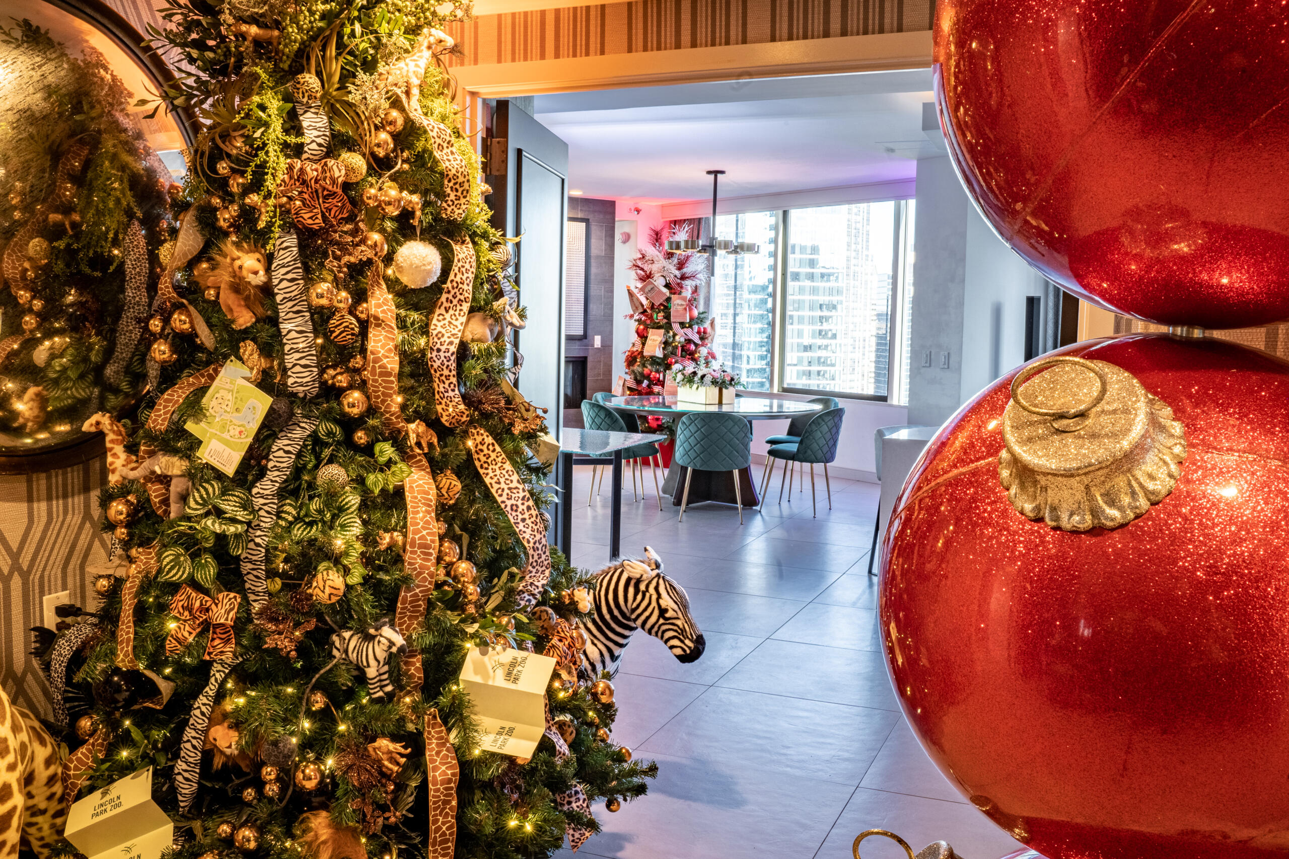 10 Chicago hotels decking the halls for the holidays