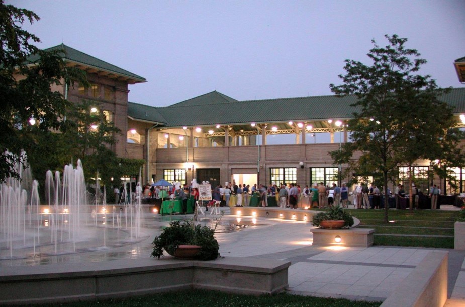 8 Best Outdoor Wedding Venues in Chicago Choose Chicago