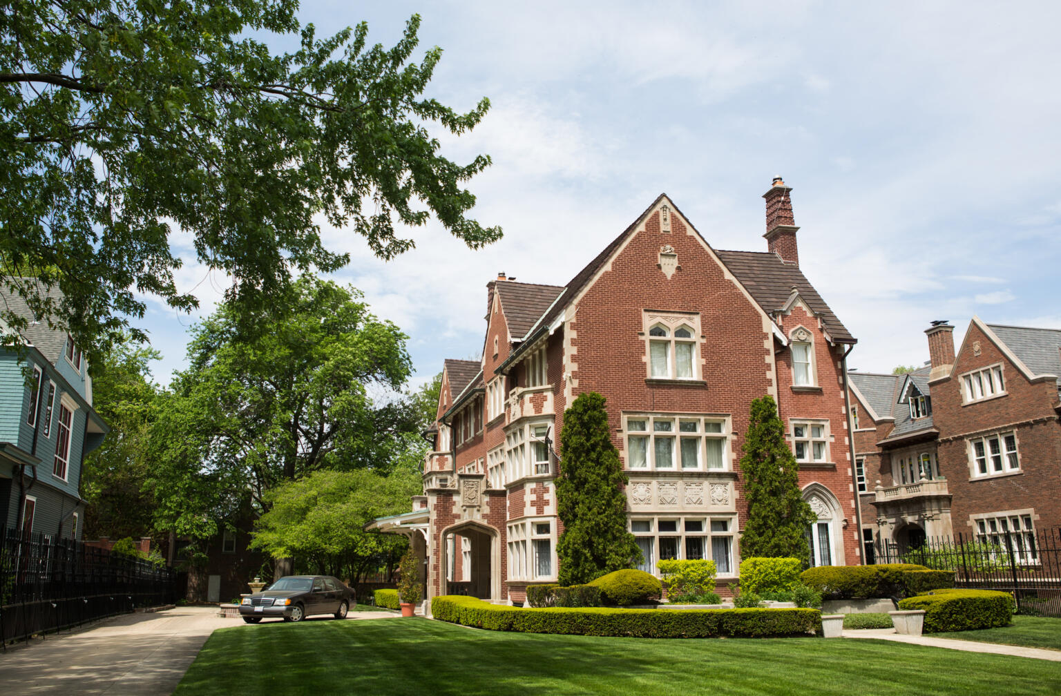 Kenwood Historic Neighborhood Tour: Visit the Obama Family & More