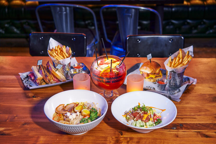 Food and cocktails at SafeHouse Chicago