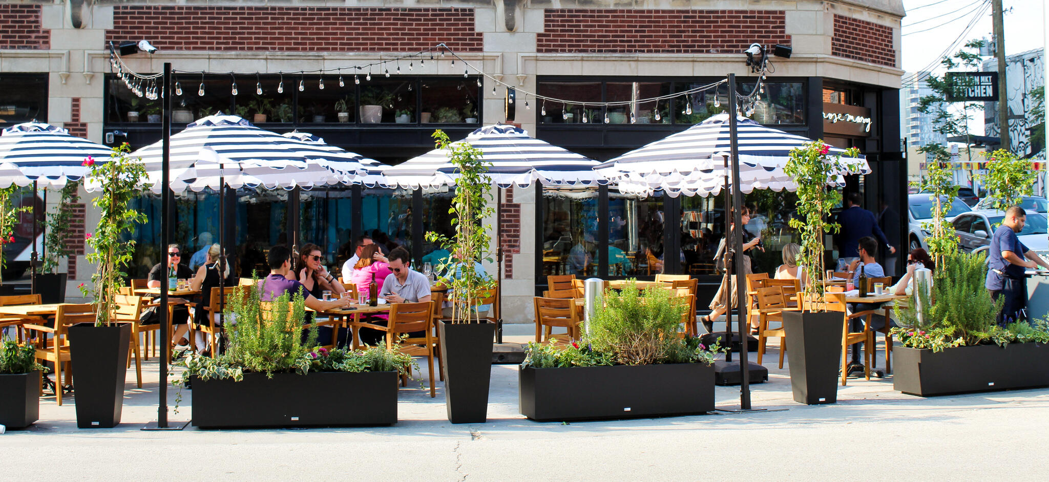 Four Square Restaurant Receives Outdoor Seating Approval