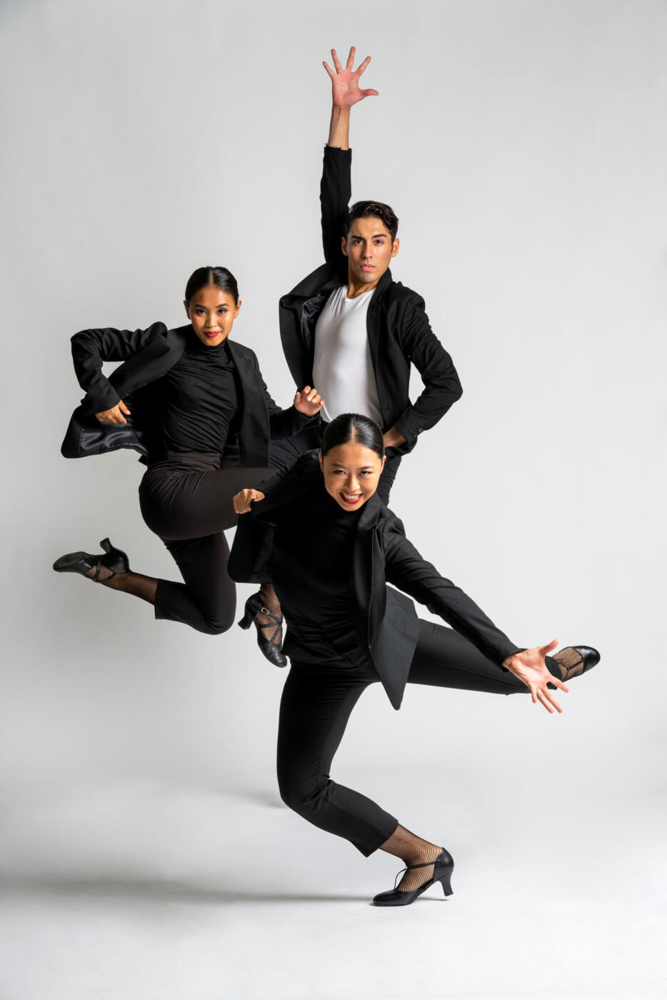 Clockwse from UL Onjelee Phomthirath, Rosario Guillen, Erina Ueda in “Take a Gambol” Photo by Todd Rosenberg
