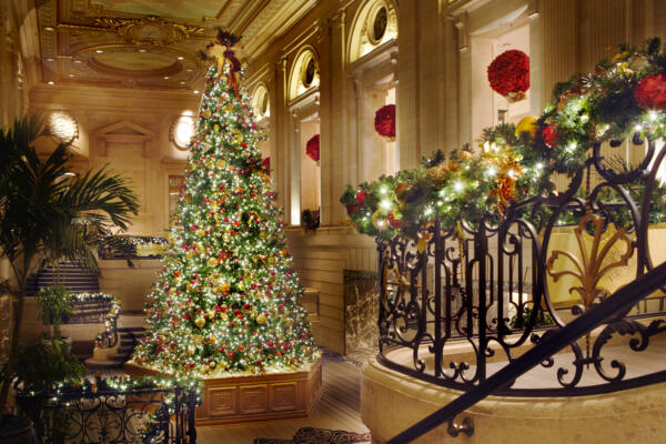 Hilton holiday decor