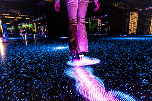 WNDR Light Floor by WNDR Studios x BrightLogic_Photo Credit Kirsten Miccoli