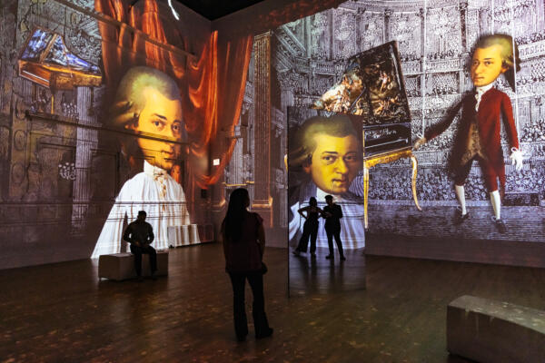 Mozart Immersive in Chicag