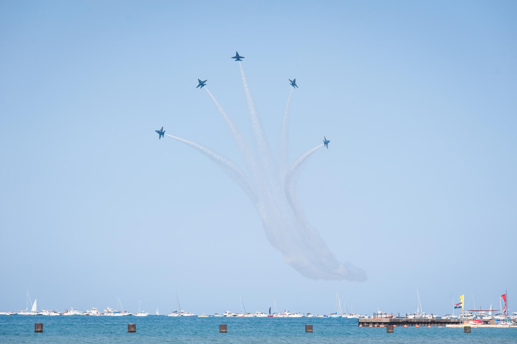 DCASE Air and Water Show air show at North Avenue beach summer 2017 US Navy Blue Angels perform