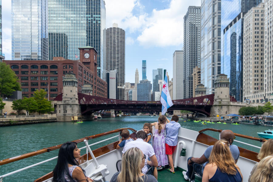 Passengers on Chicago's First Lady Cruises