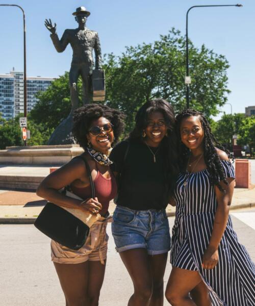 CHOOSE_CHICAGO_Bronzeville_GreatMigrationMonument-1 (1)