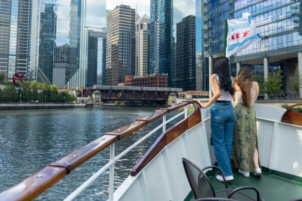 The Chicago Architecture Center River Cruise aboard Chicago’s First Lady