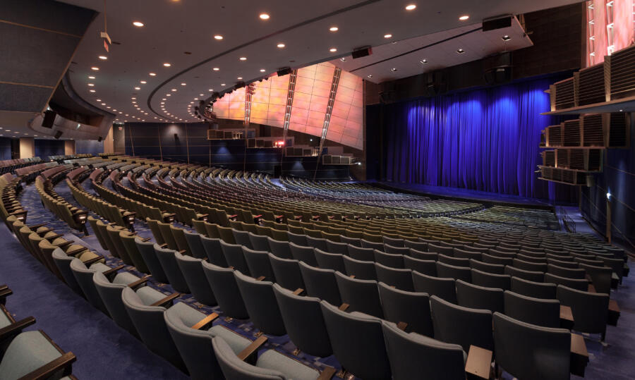 Arie Crown Theater interior