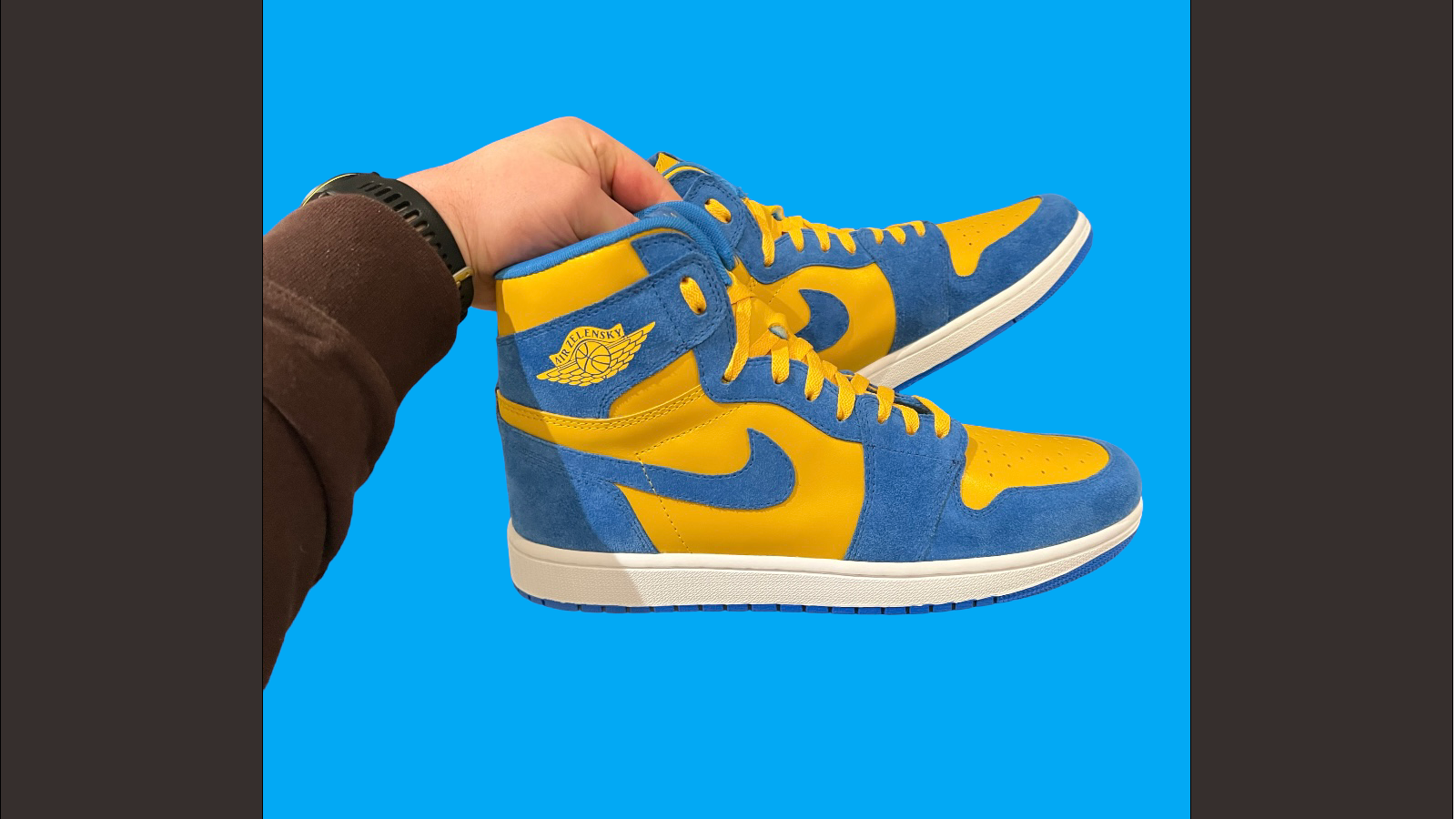 Air Jordan-Blue-Yellow-16×9