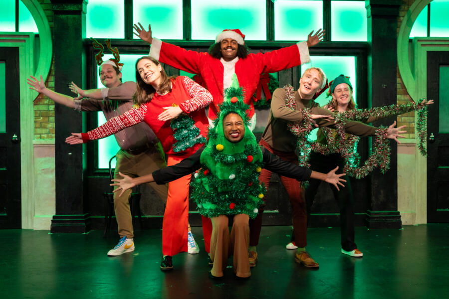 The Second City holiday show 