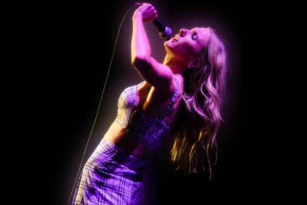 Nikki Glaser: Alive And Unwell Tour