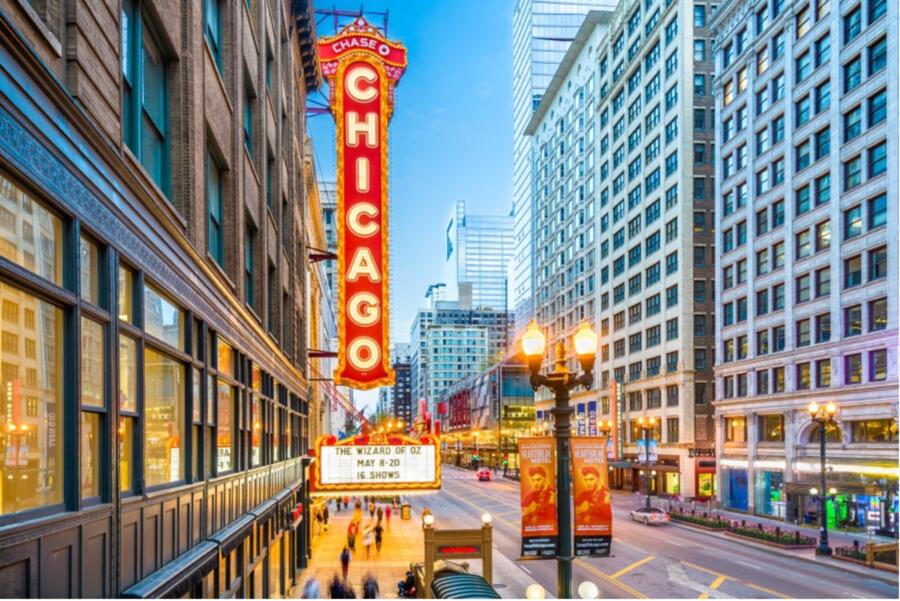 Chicago Theatre marquee