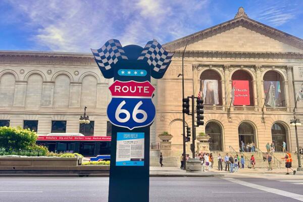 Route 66 start sign in Chicago