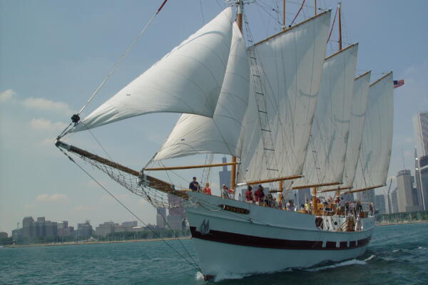 Chicago Skyline Sail – Escape the City Hustle