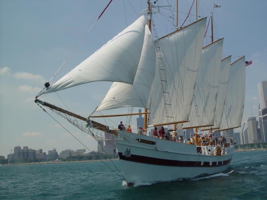 Chicago Skyline Sail – Escape the City Hustle