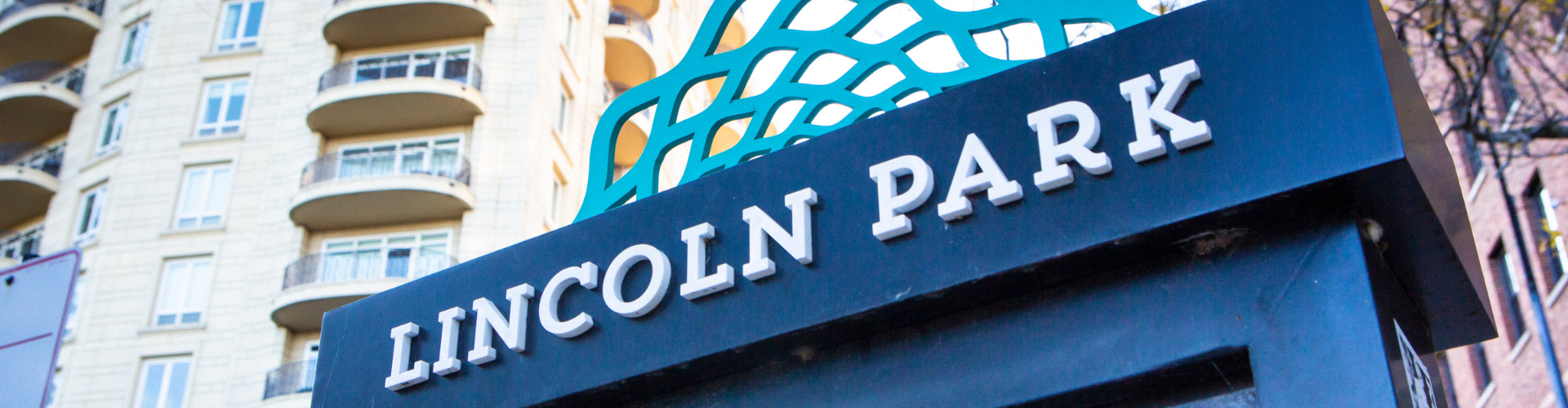 Explore Clark Street in the Lincoln Park neighborhood