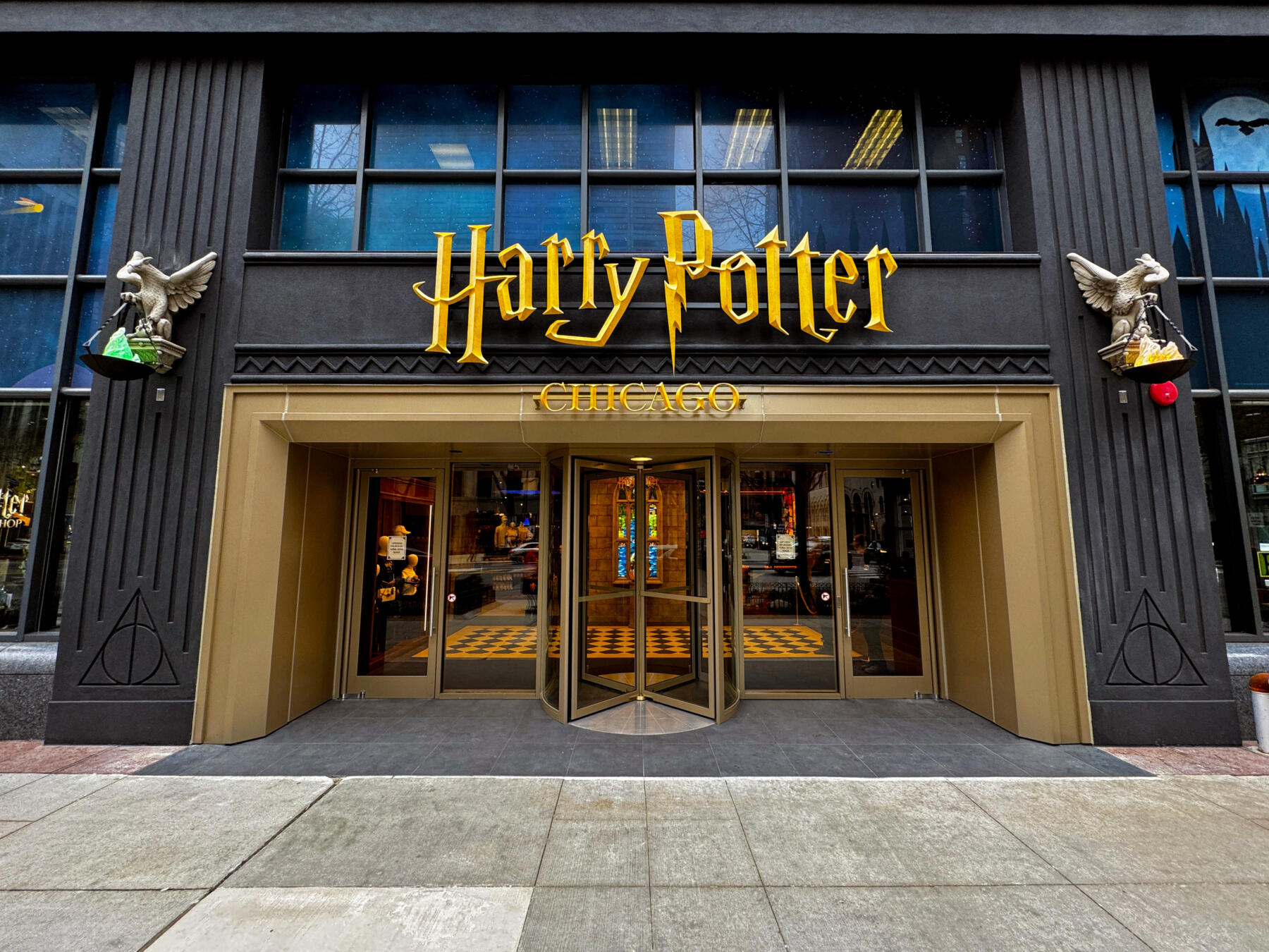 HarryPotterChicago – store front